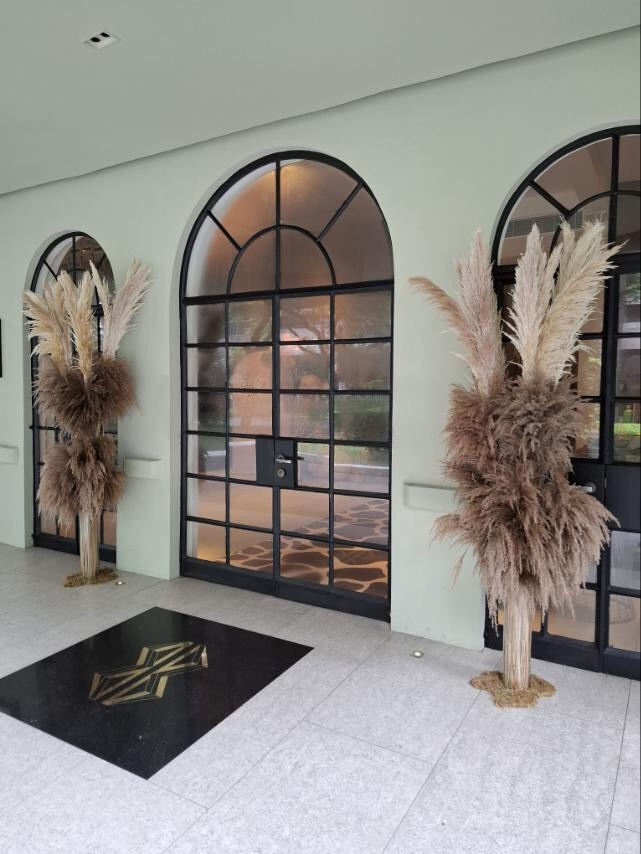 Set of Pampas Entrance  