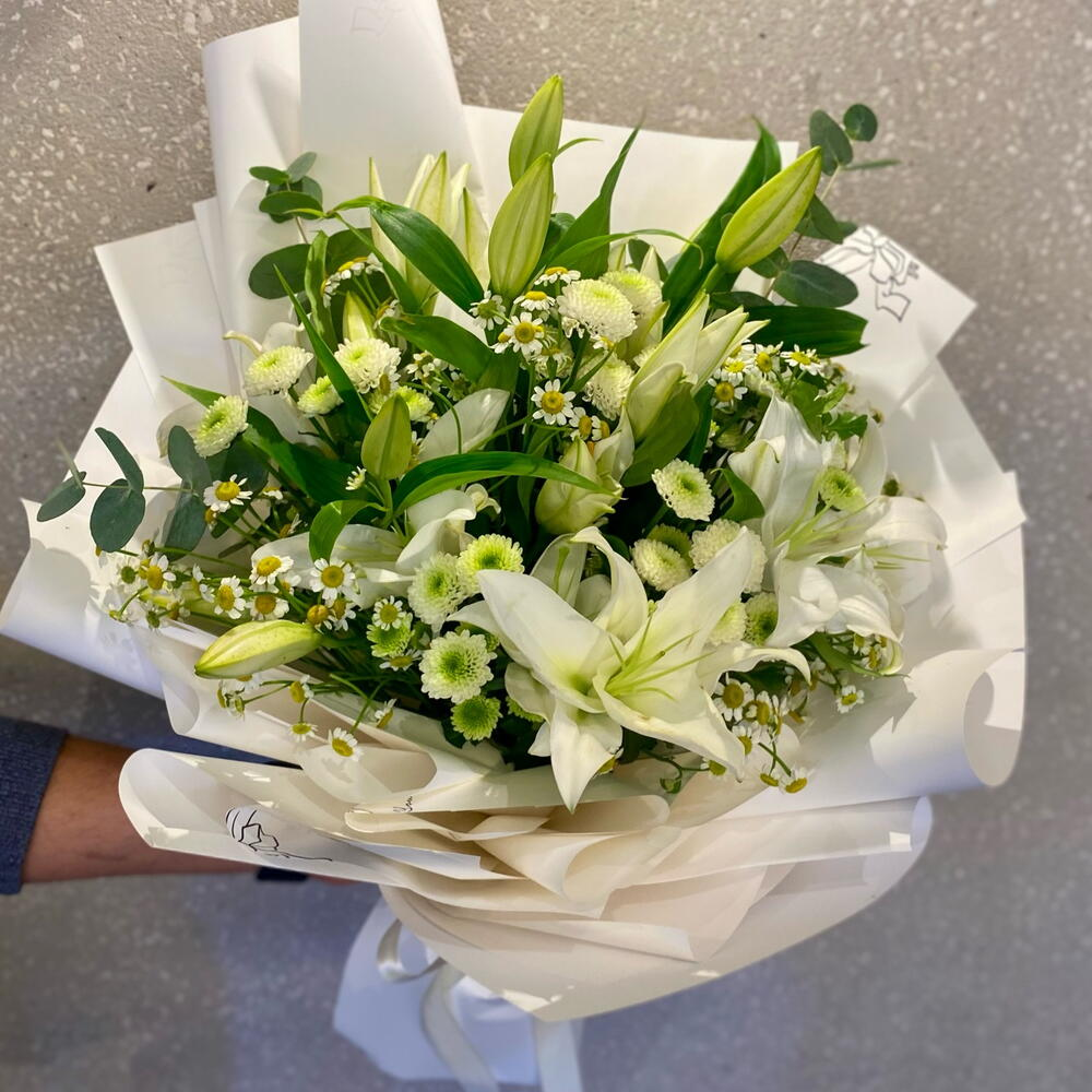 Lilly in white bouquet
